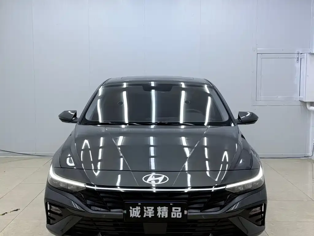 Hyundai Elantra — фото 2
