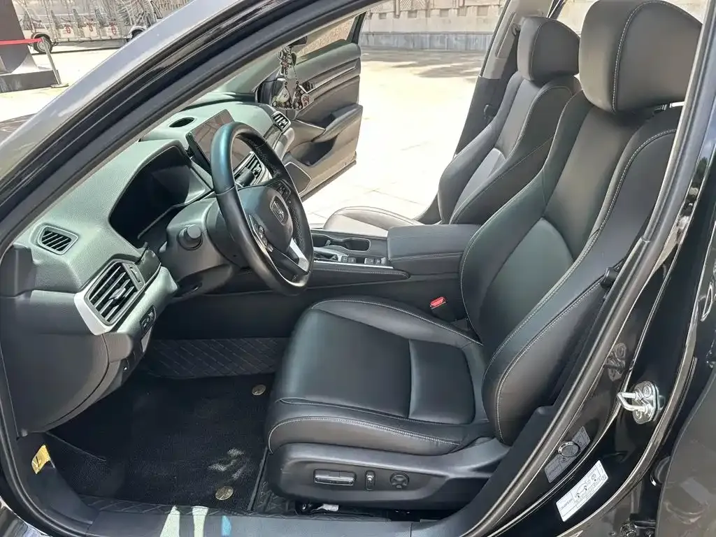 Honda Accord — фото 3
