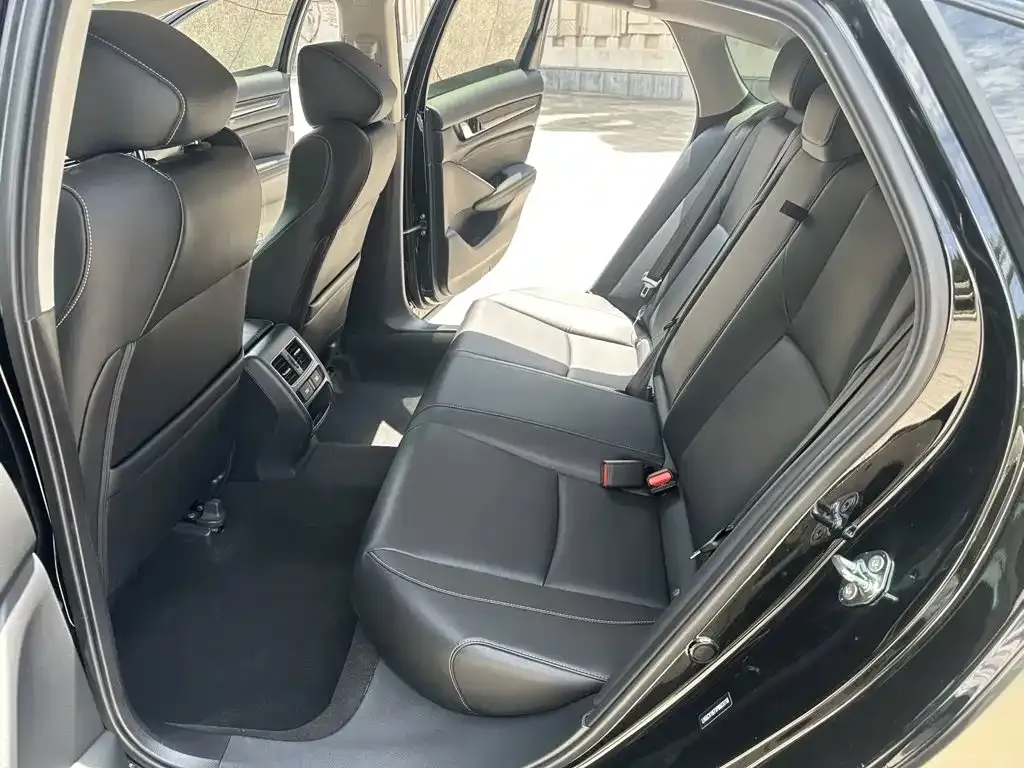 Honda Accord — фото 2