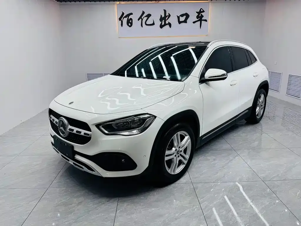 Mercedes-Benz GLA — фото 1
