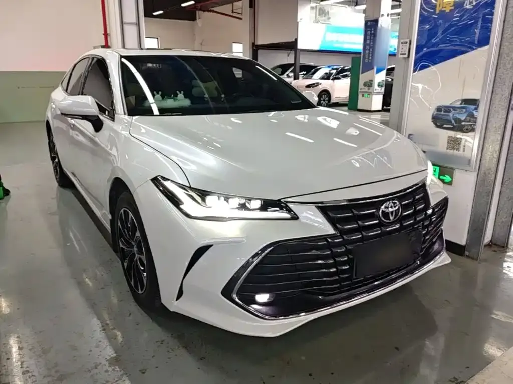 Toyota Avalon — фото 4