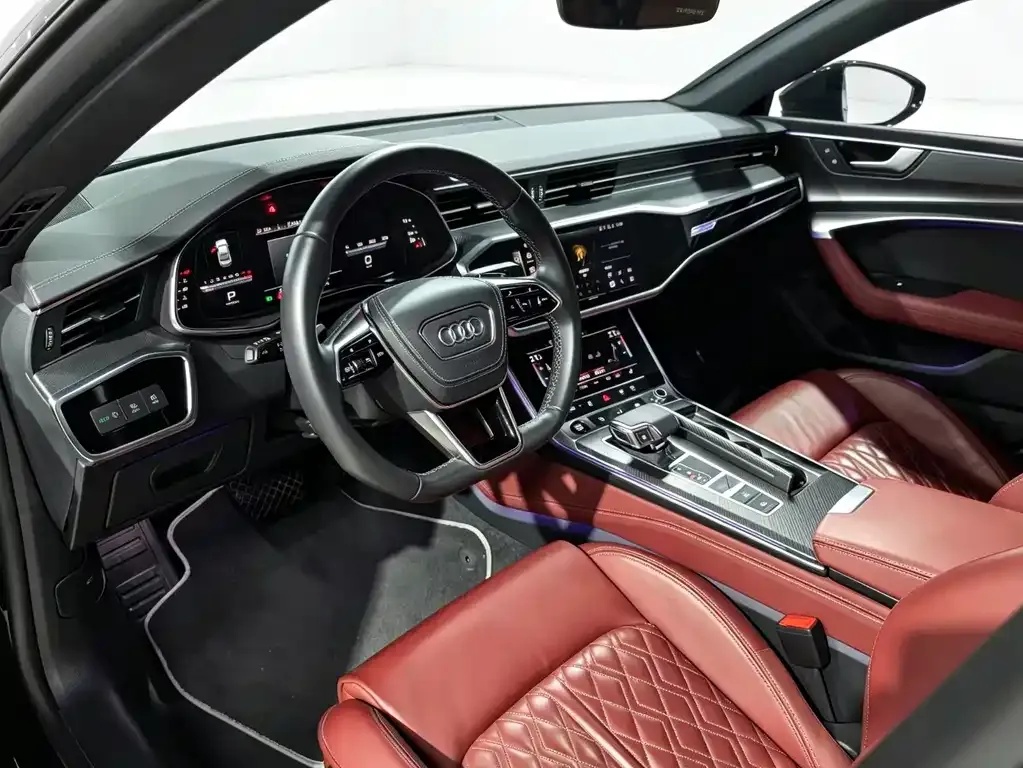 Audi A7L — фото 10