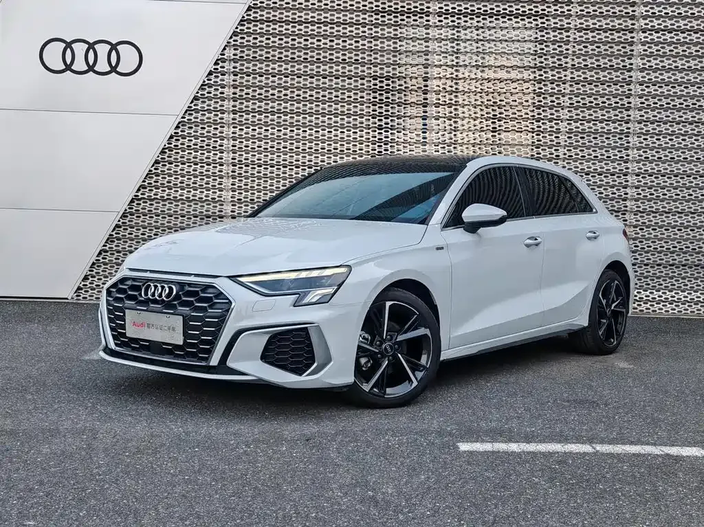 Audi A3 — фото 1