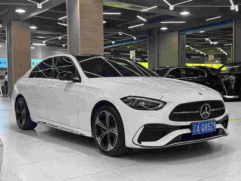 Mercedes-Benz C-Class — фото 1