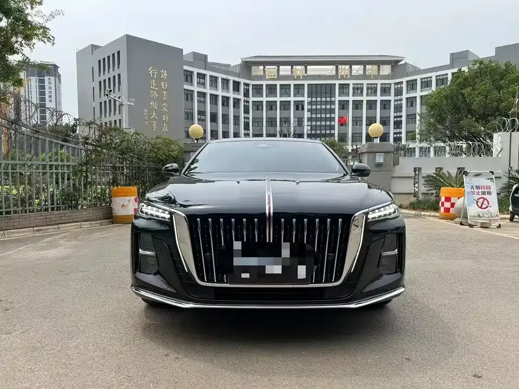 Hongqi H5 — фото 3