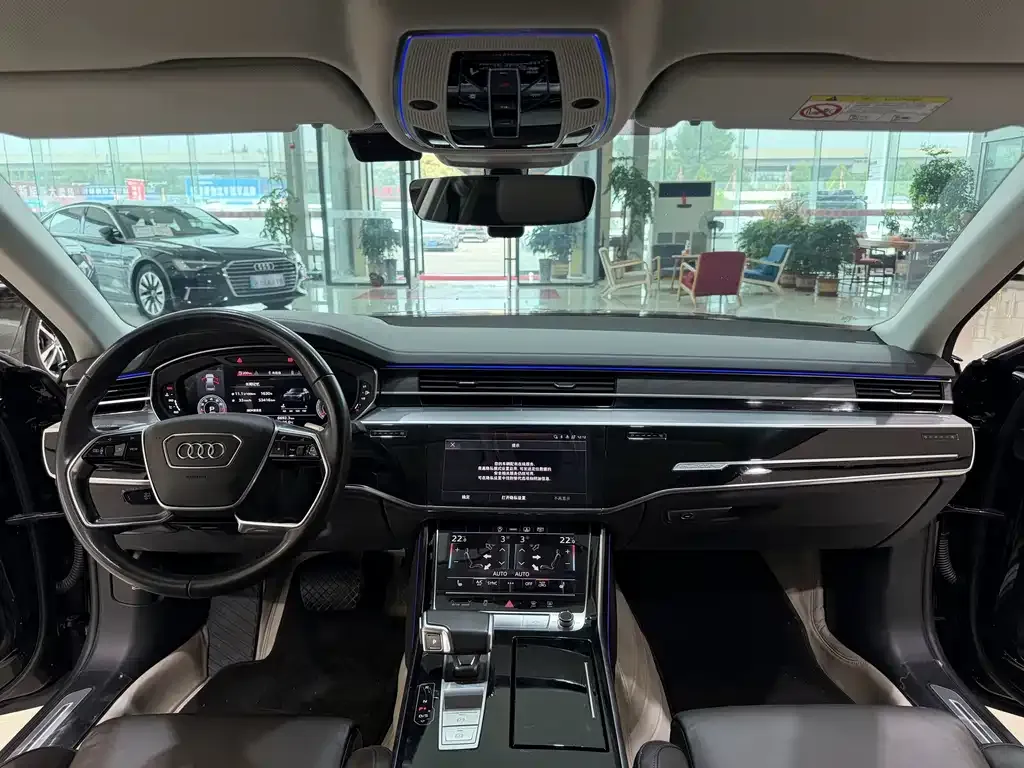 Audi A8 — фото 6