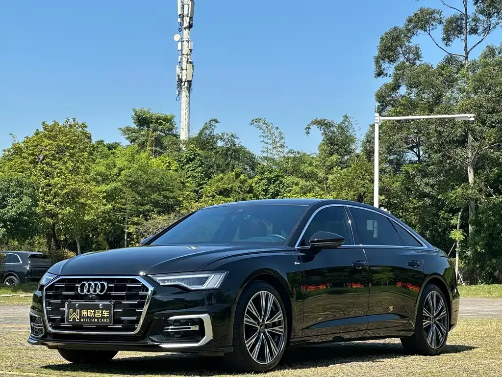 Audi A6L — фото 1