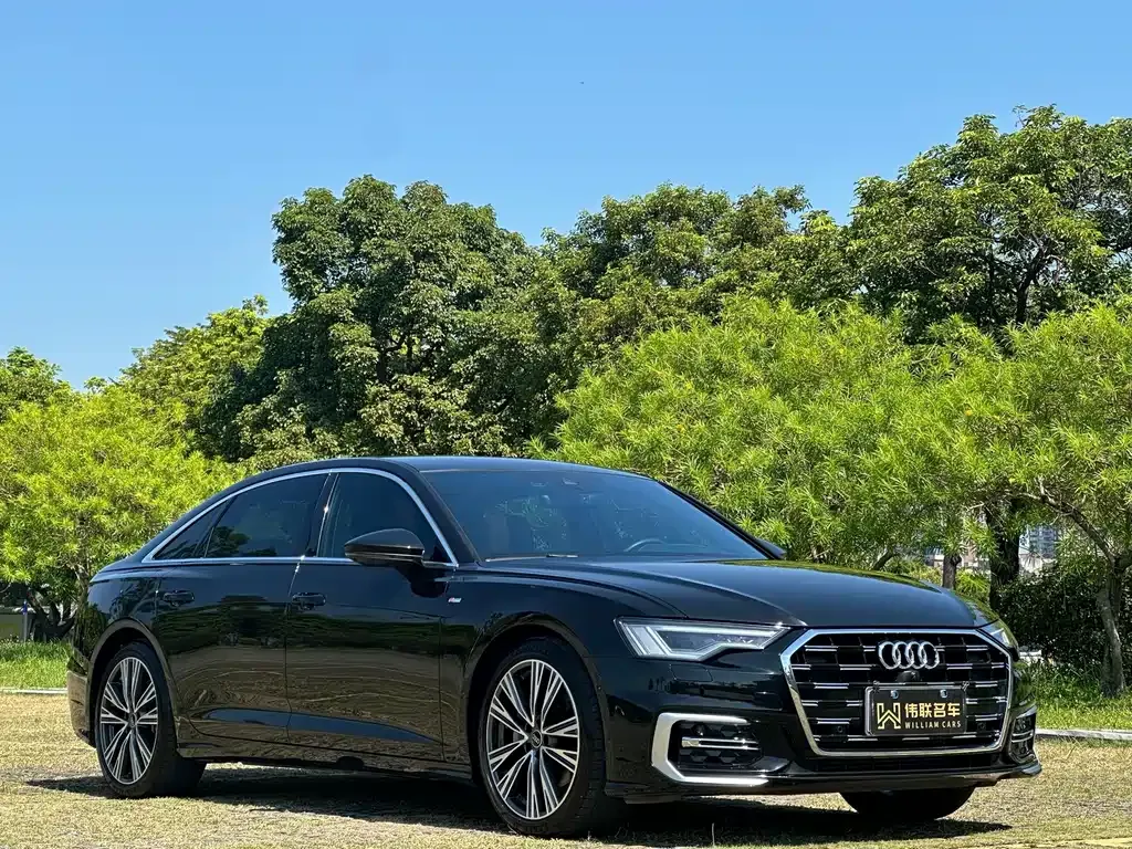 Audi A6L — фото 9