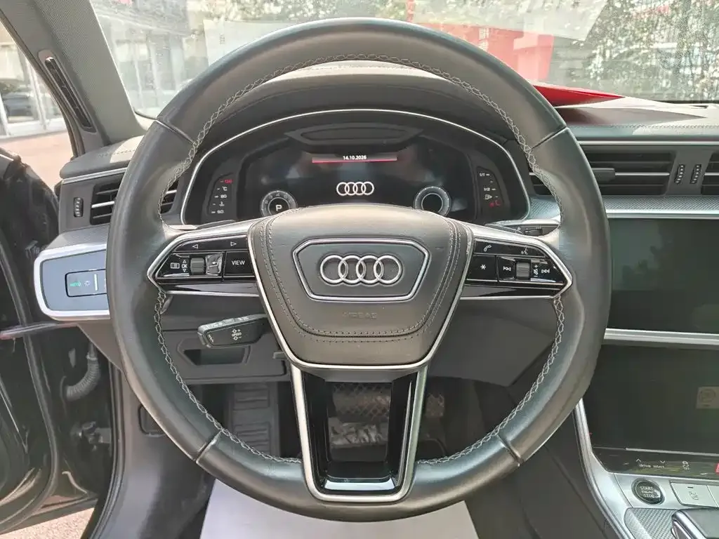 Audi A6L — фото 10