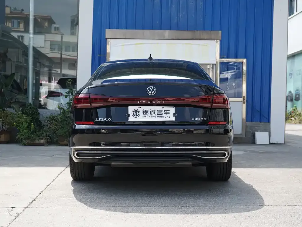 Volkswagen Passat — фото 8