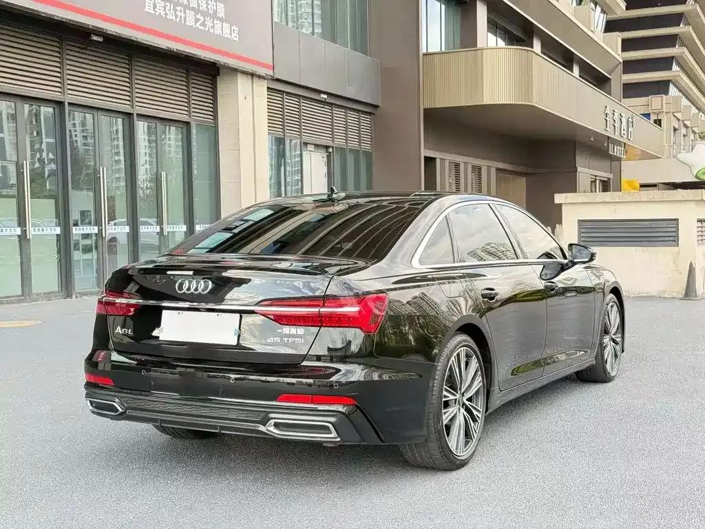 Audi A6L — фото 5