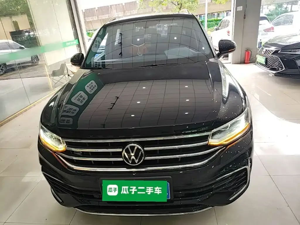 Volkswagen Tiguan L — фото 6