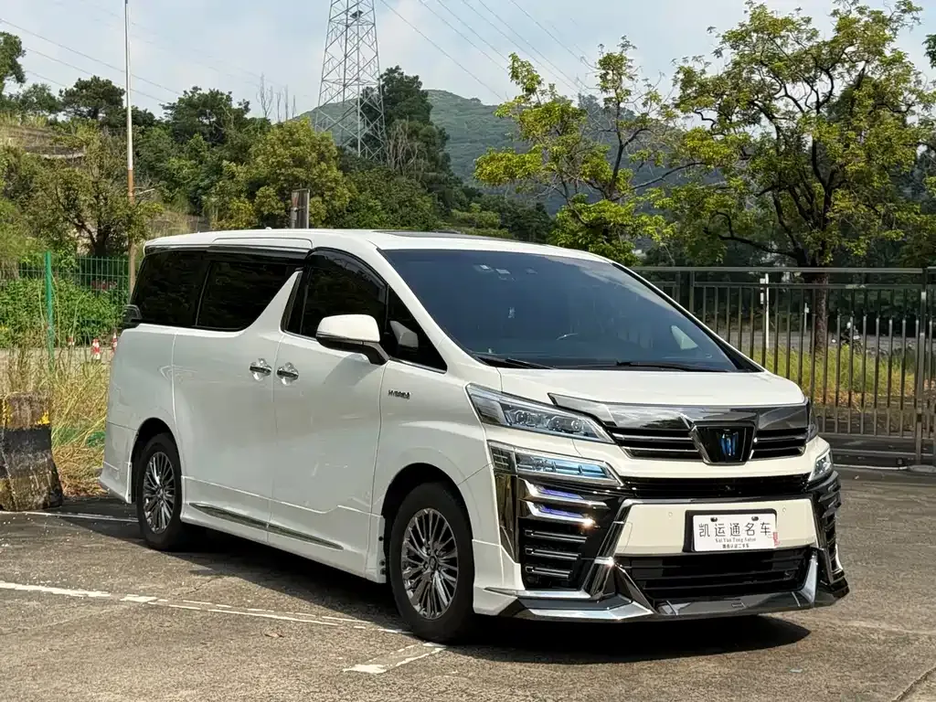 Toyota Vellfire — фото 10