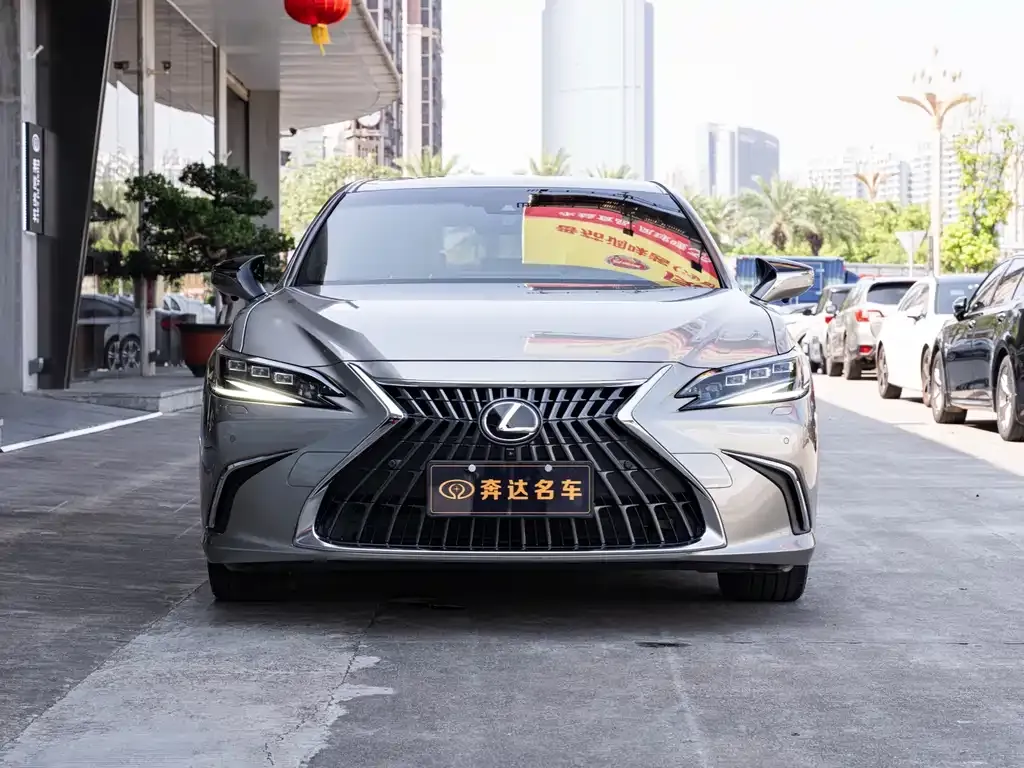 Lexus ES — фото 2