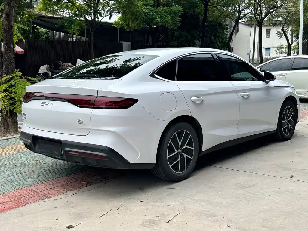 BYD Qin L — фото 8