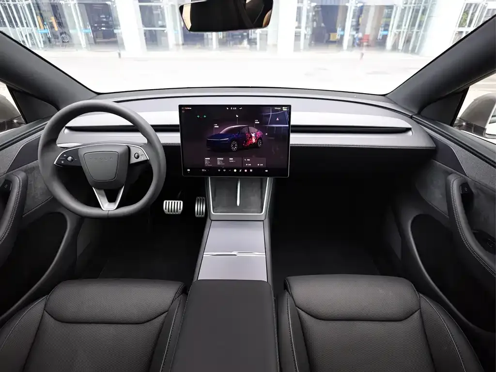 Tesla Model Y L — фото 6