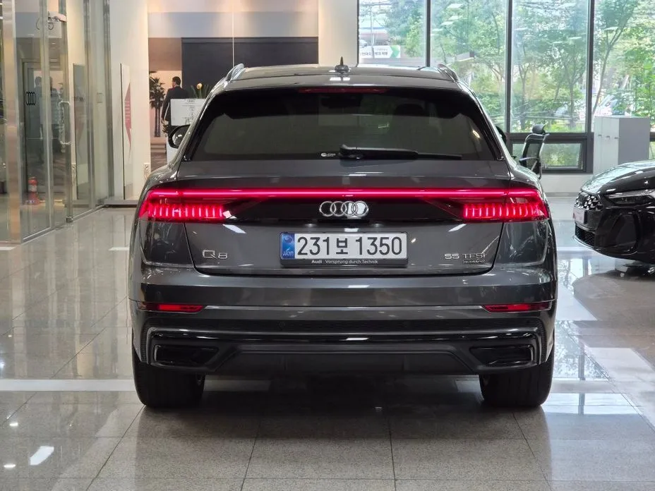 Audi Q8 — фото 5