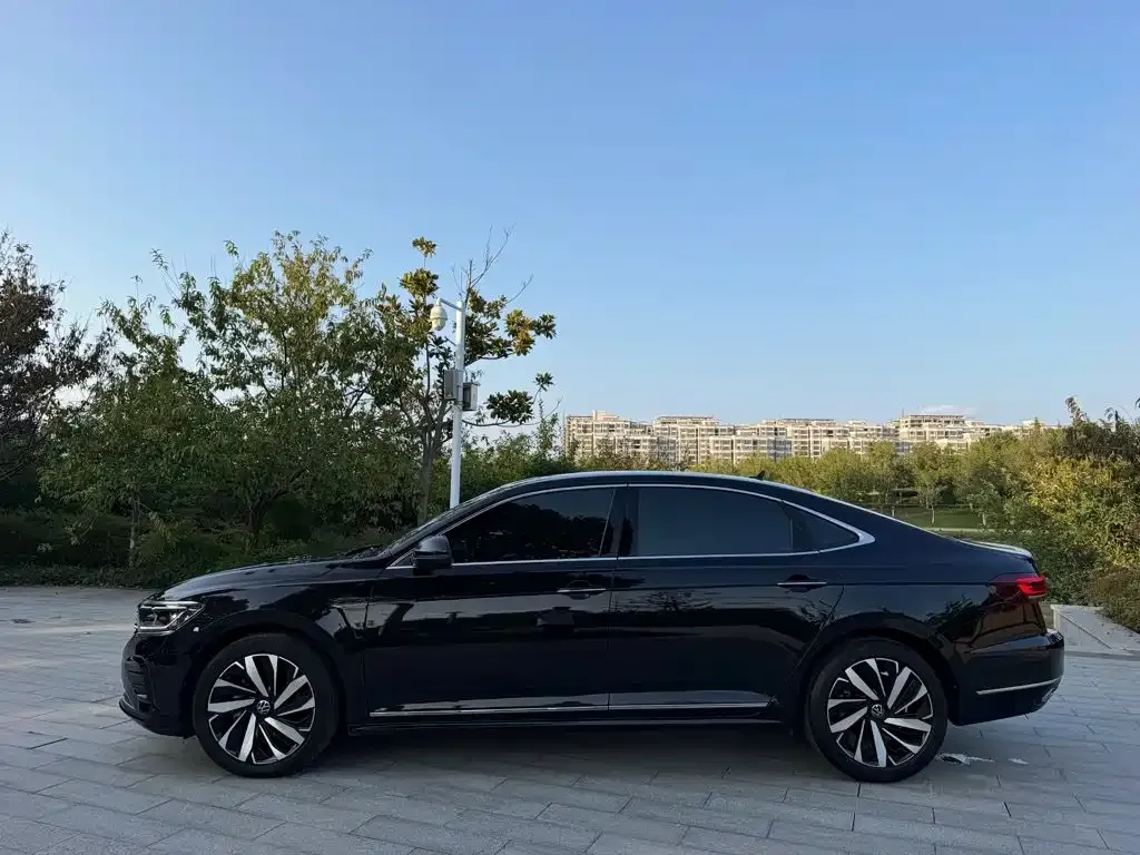 Volkswagen Passat — фото 5