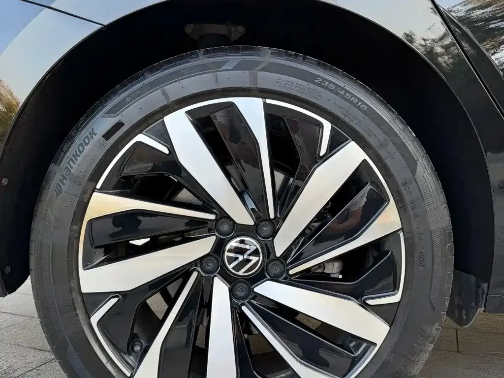 Volkswagen Passat — фото 7