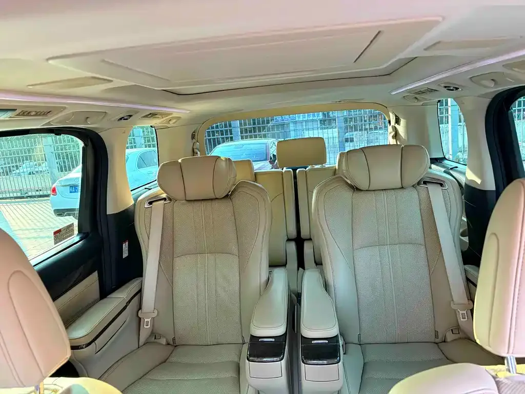 Toyota Vellfire — фото 4