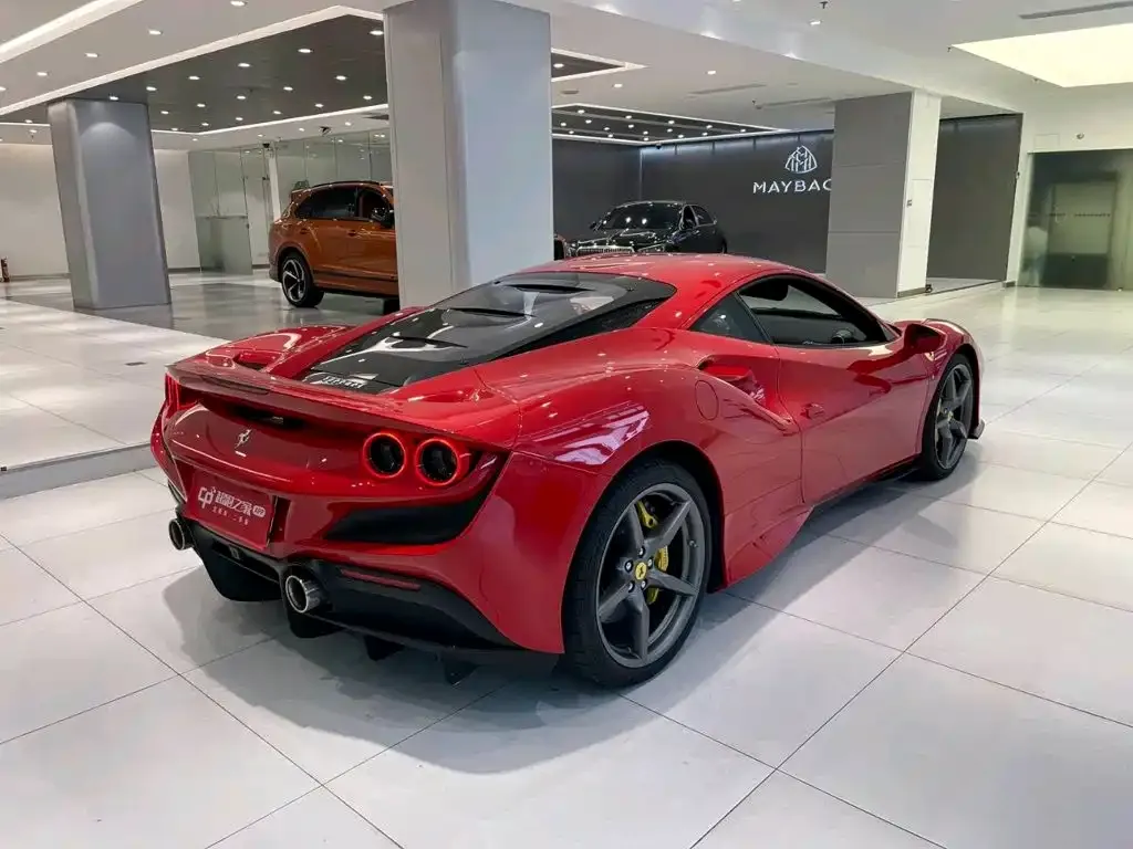 Ferrari F8 — фото 8