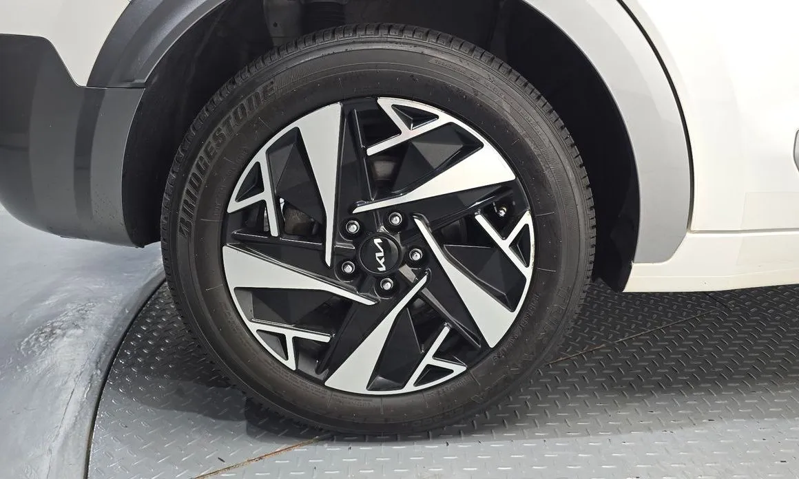 Kia Niro — фото 10