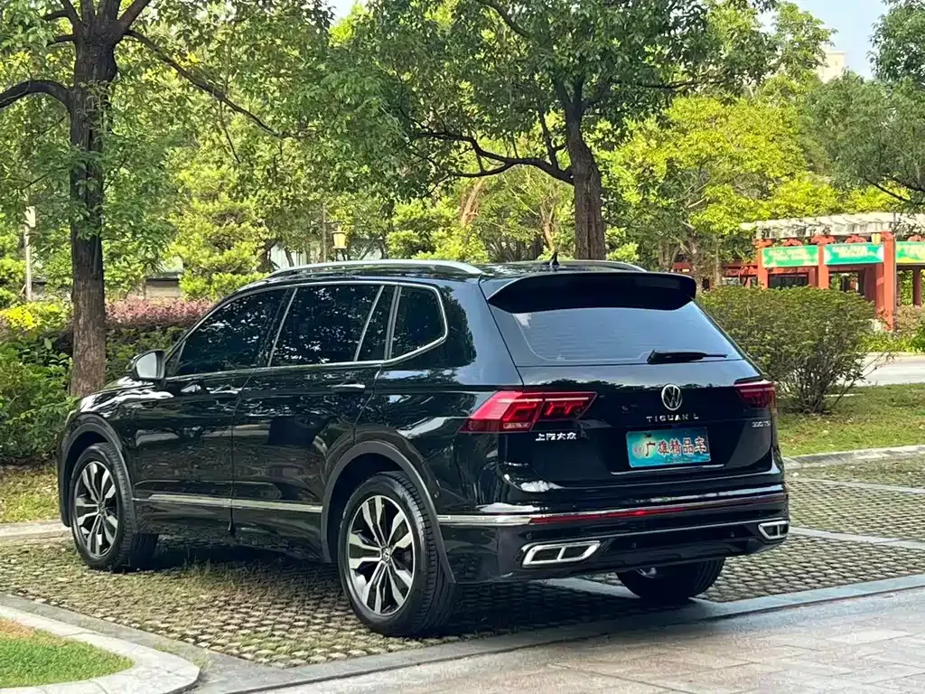 Volkswagen Tiguan L — фото 9