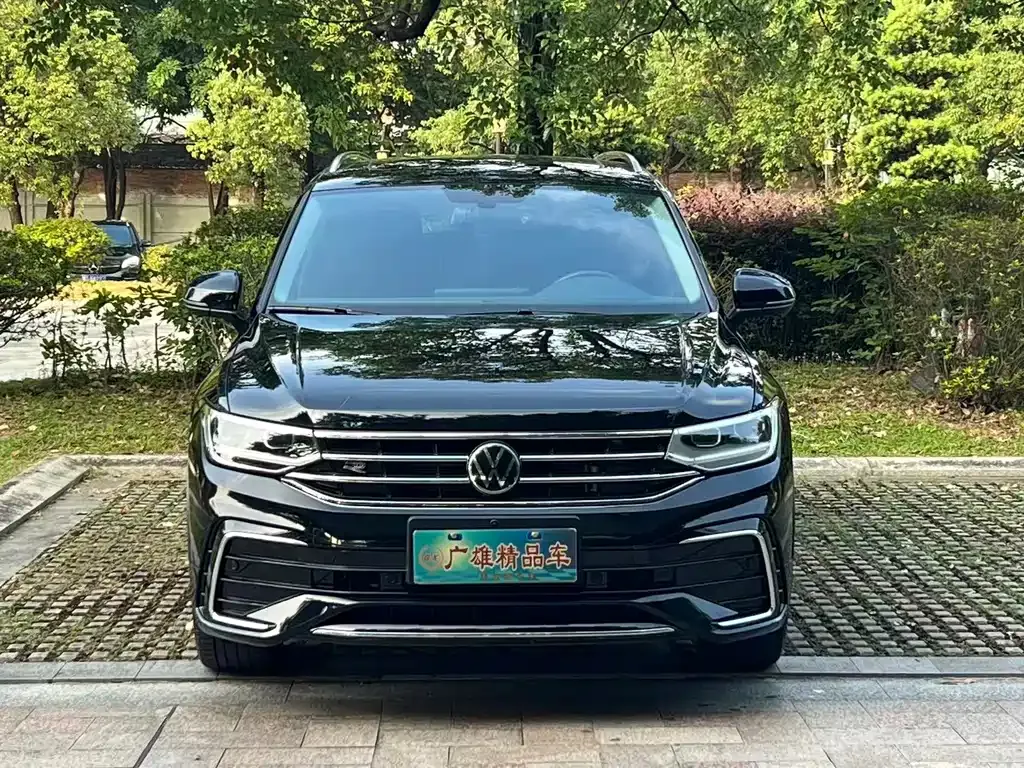 Volkswagen Tiguan L — фото 4