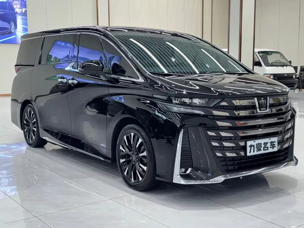 Toyota Vellfire — фото 9