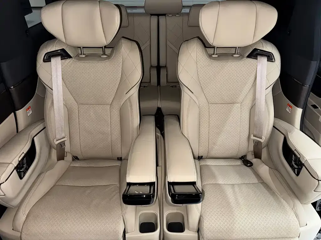 Toyota Vellfire — фото 10