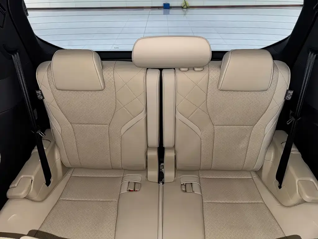 Toyota Vellfire — фото 5