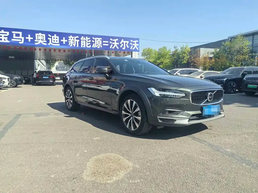 Volvo V90 — фото 10