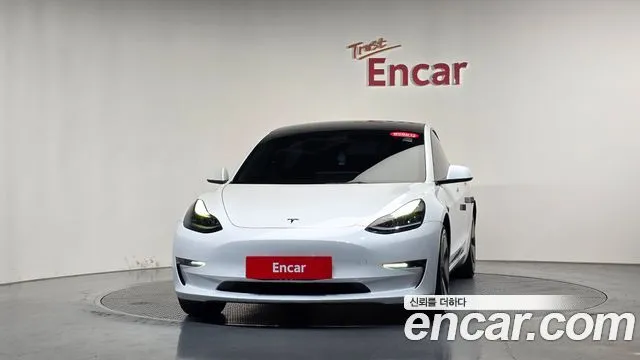 Tesla Model 3 — фото 8