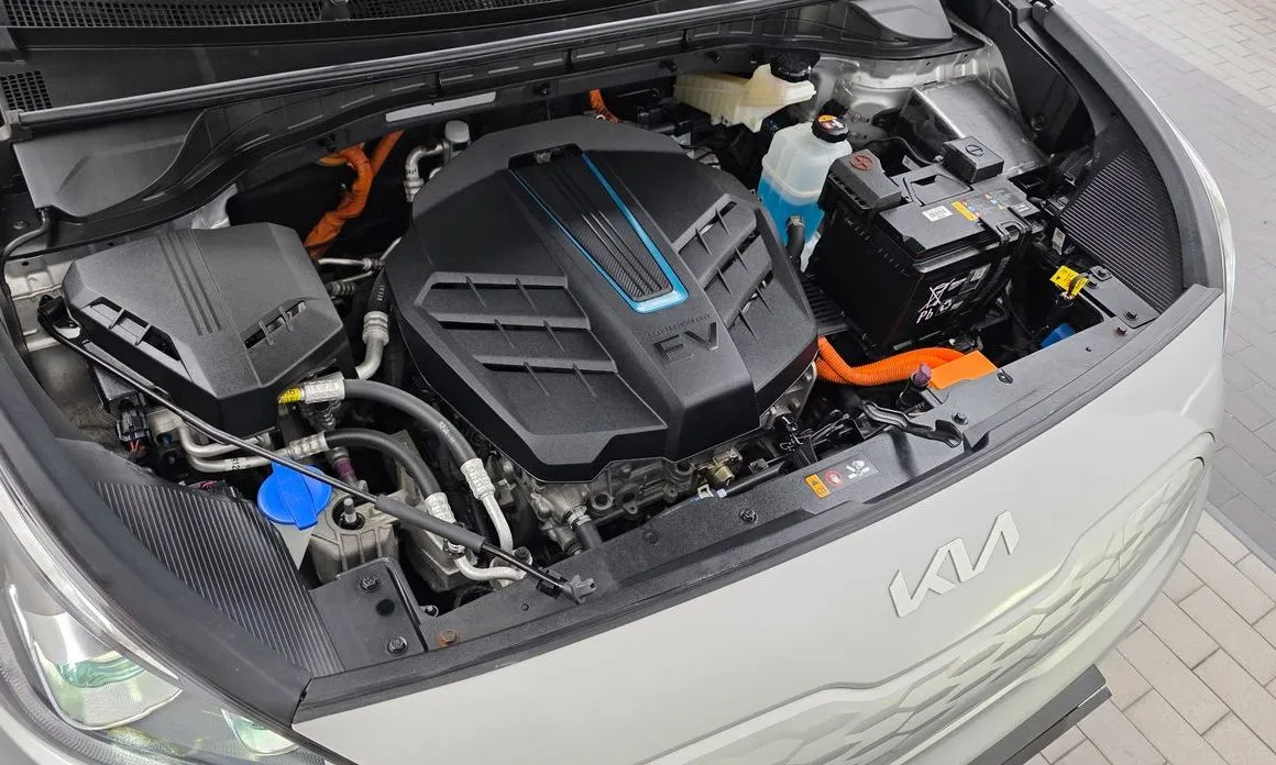 Kia Niro — фото 10