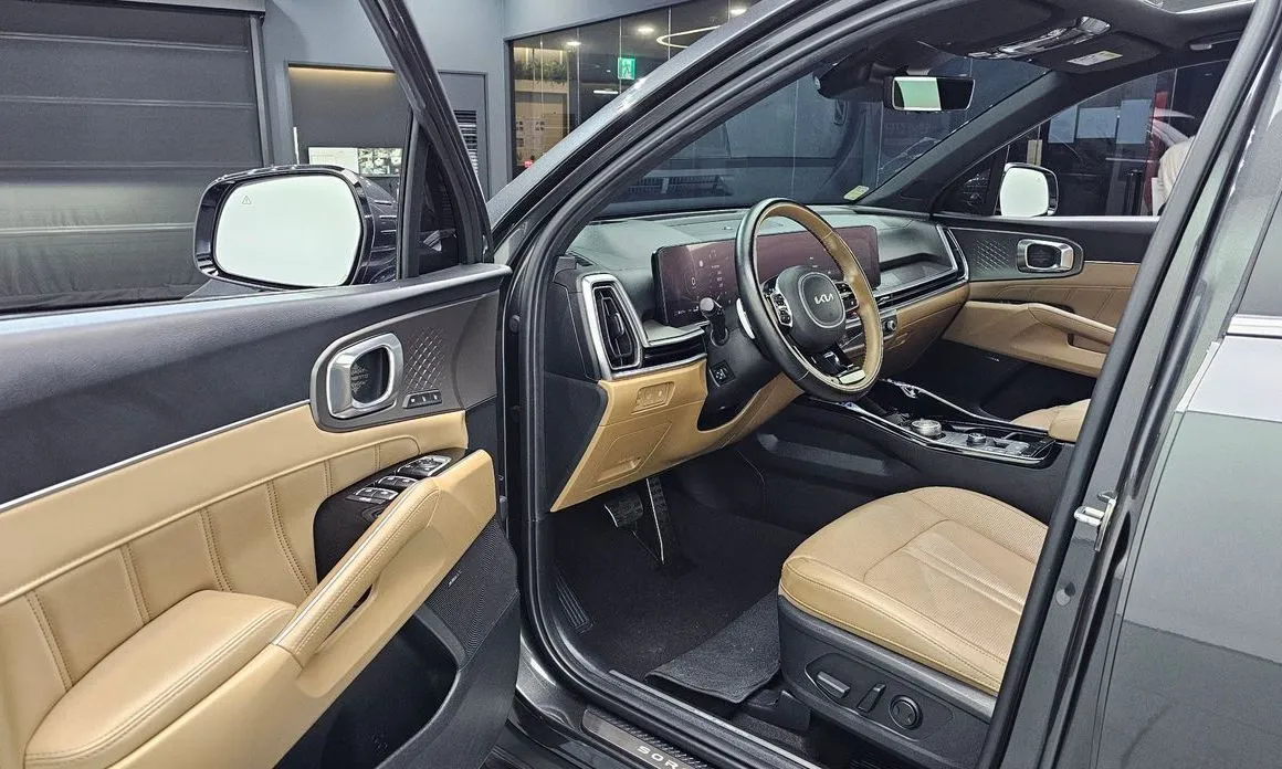 Kia Sorento — фото 7