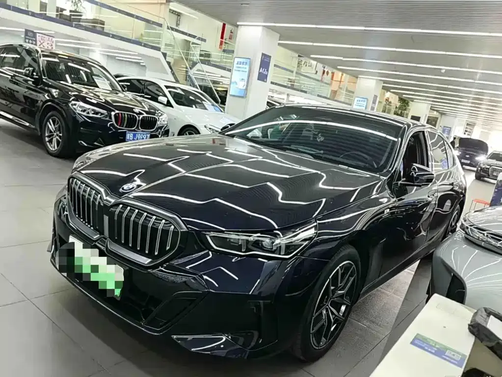 BMW i5 — фото 1