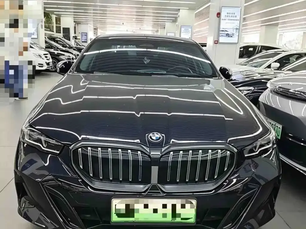 BMW i5 — фото 6