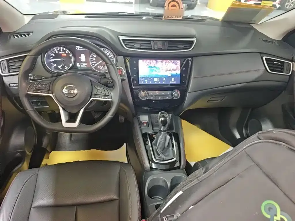 Nissan Qashqai — фото 9