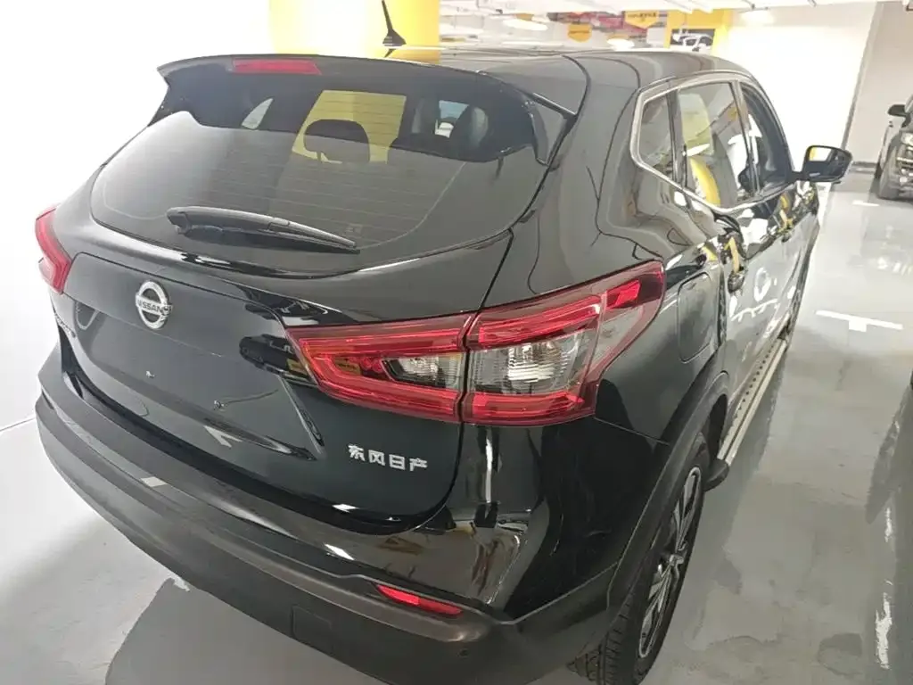 Nissan Qashqai — фото 5