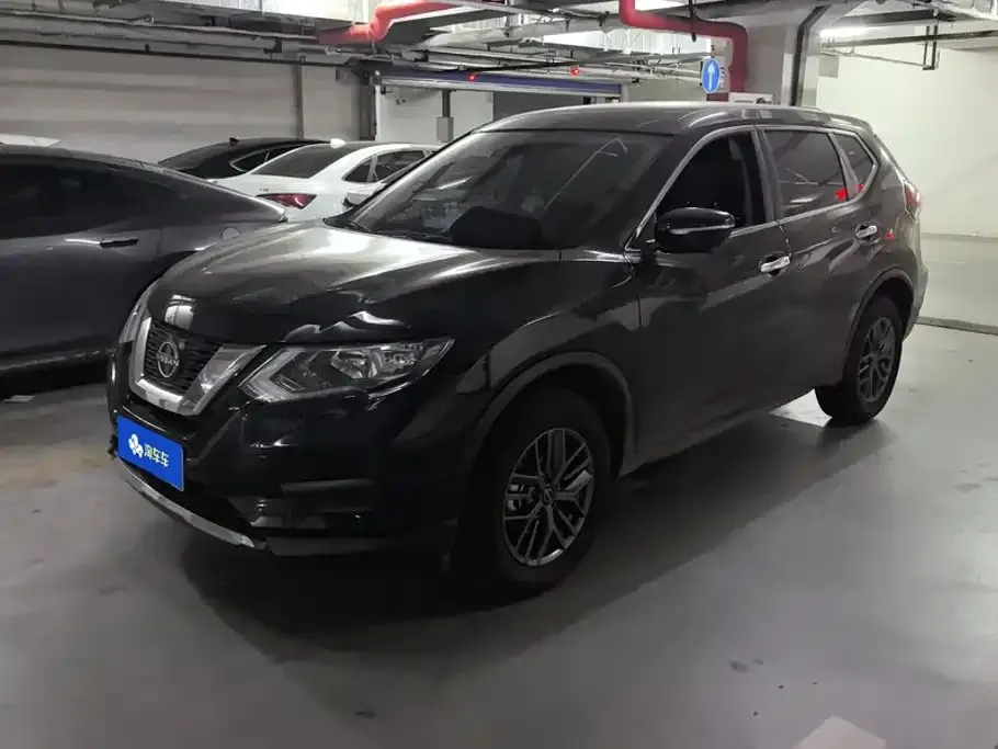 Nissan X-Trail — фото 1