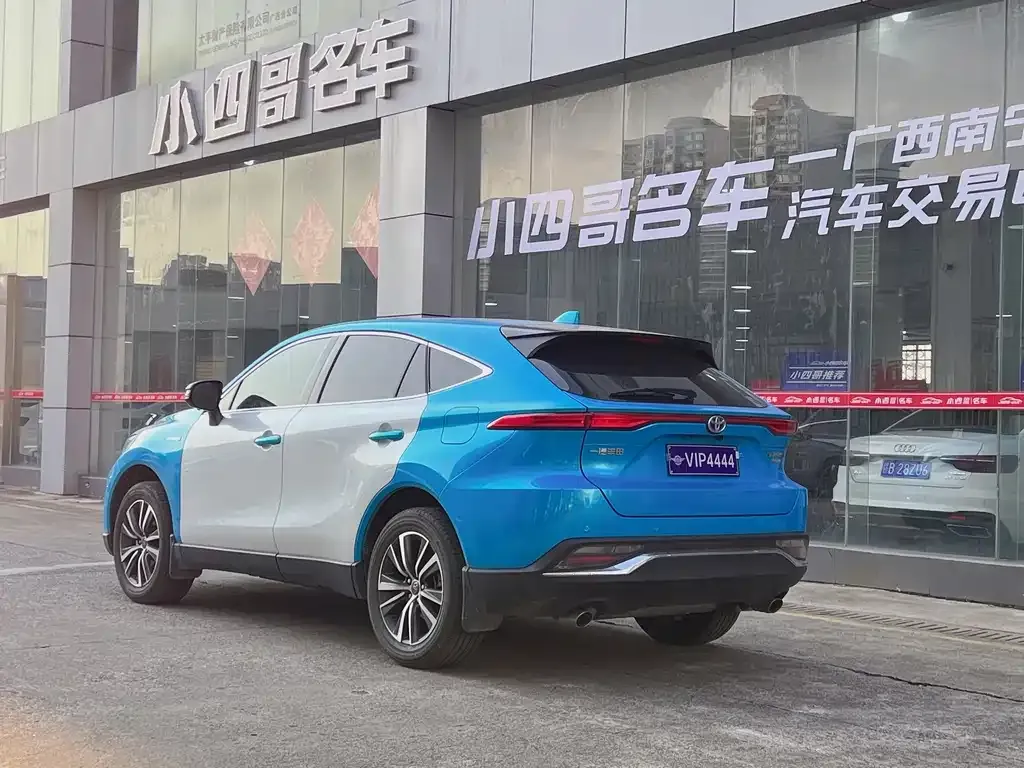 Toyota Harrier — фото 6