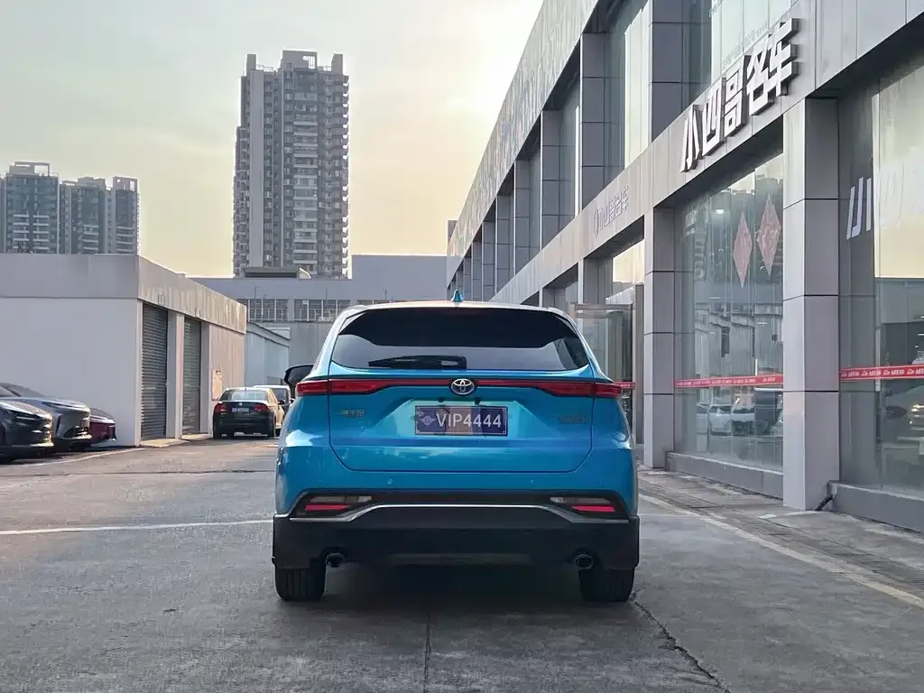 Toyota Harrier — фото 8