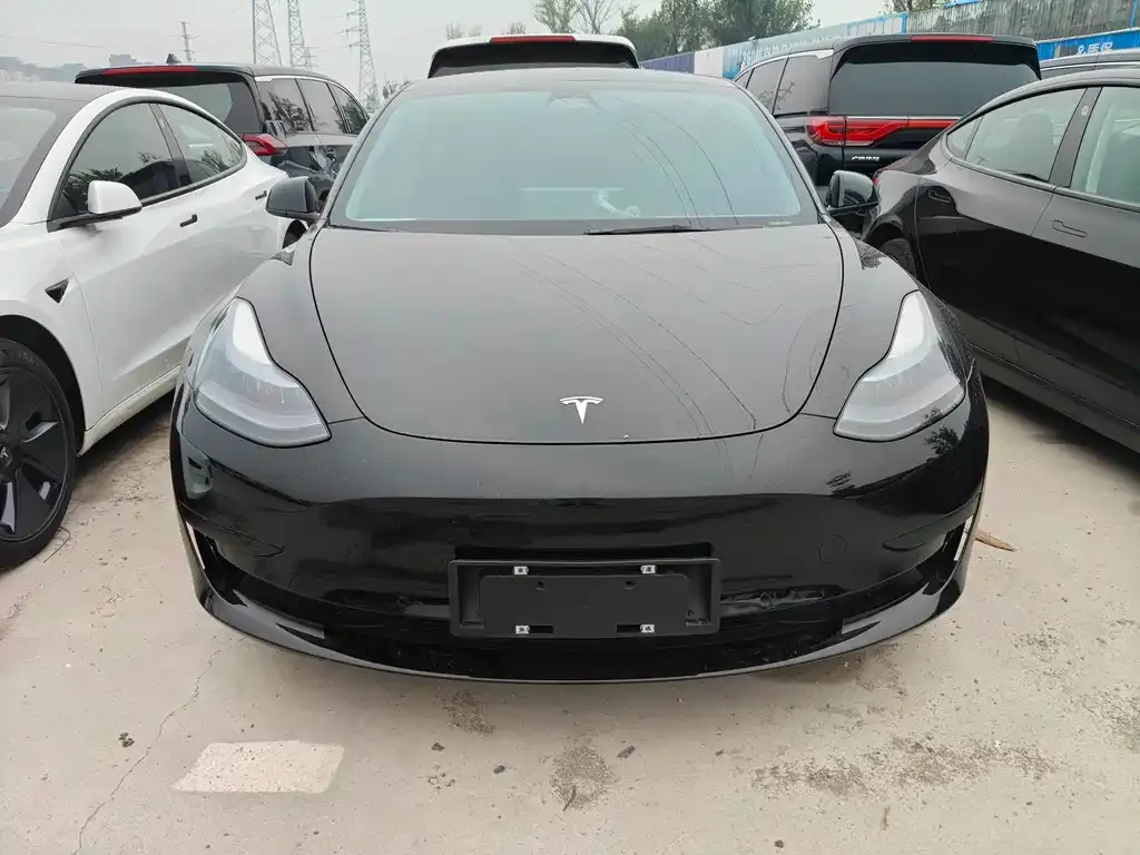 Tesla Model 3 — фото 5