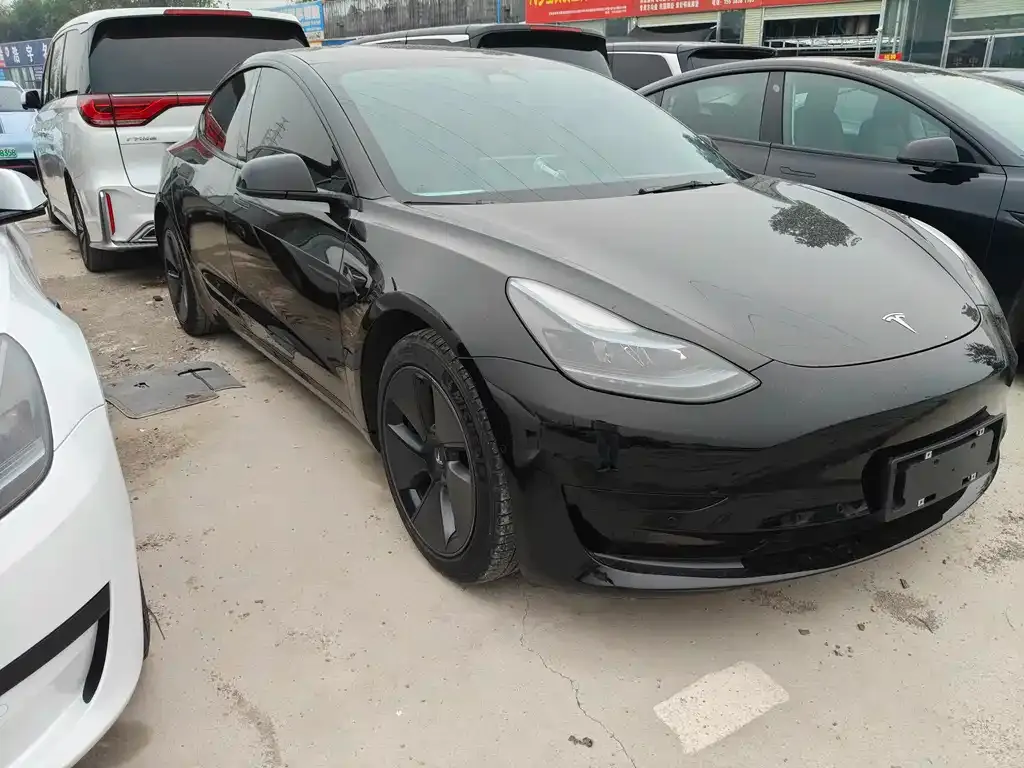 Tesla Model 3 — фото 4