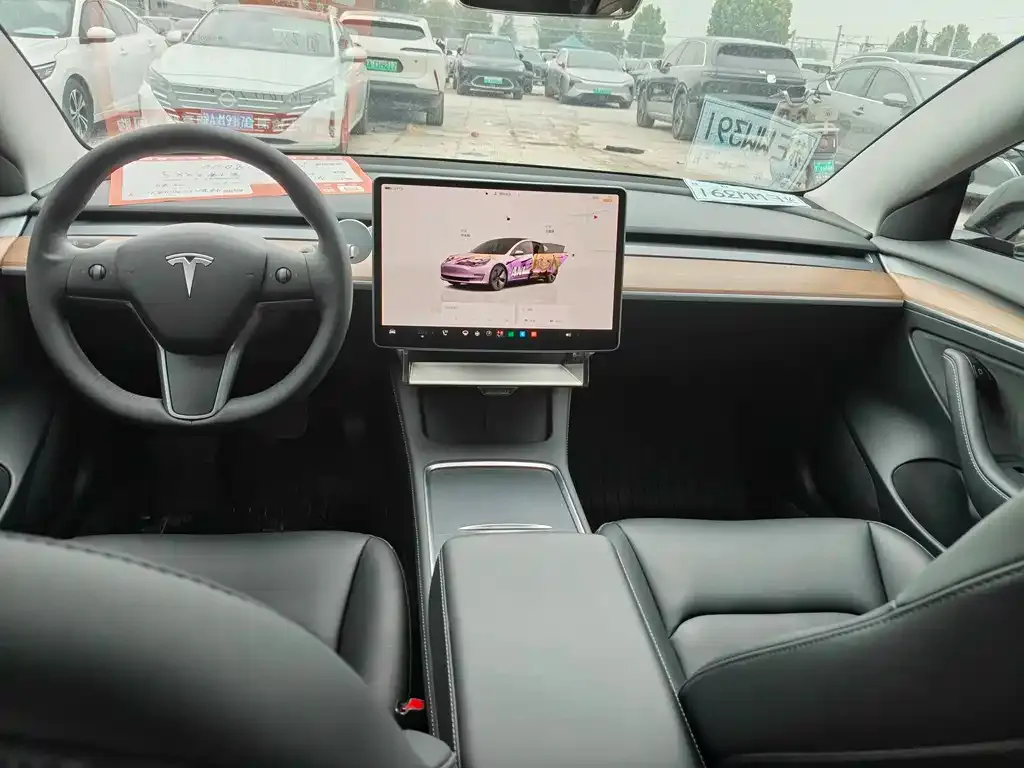 Tesla Model 3 — фото 7