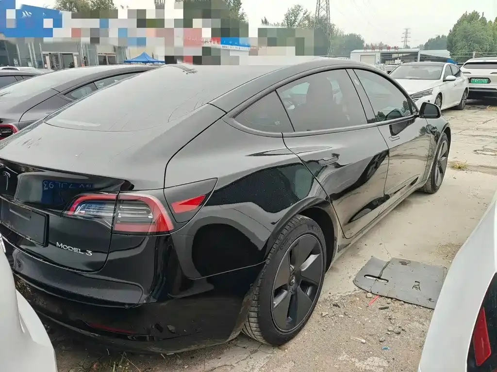 Tesla Model 3 — фото 9