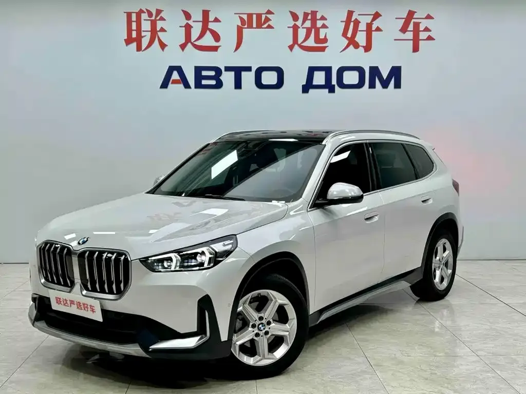 BMW X1 — фото 1
