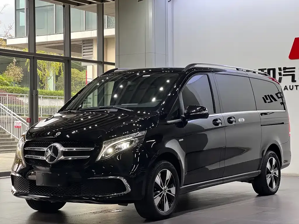 Mercedes-Benz V-Class — фото 8