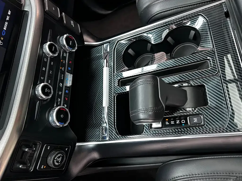 Ford F-150 Raptor — фото 9
