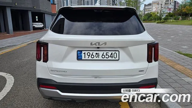 Kia Sorento — фото 6